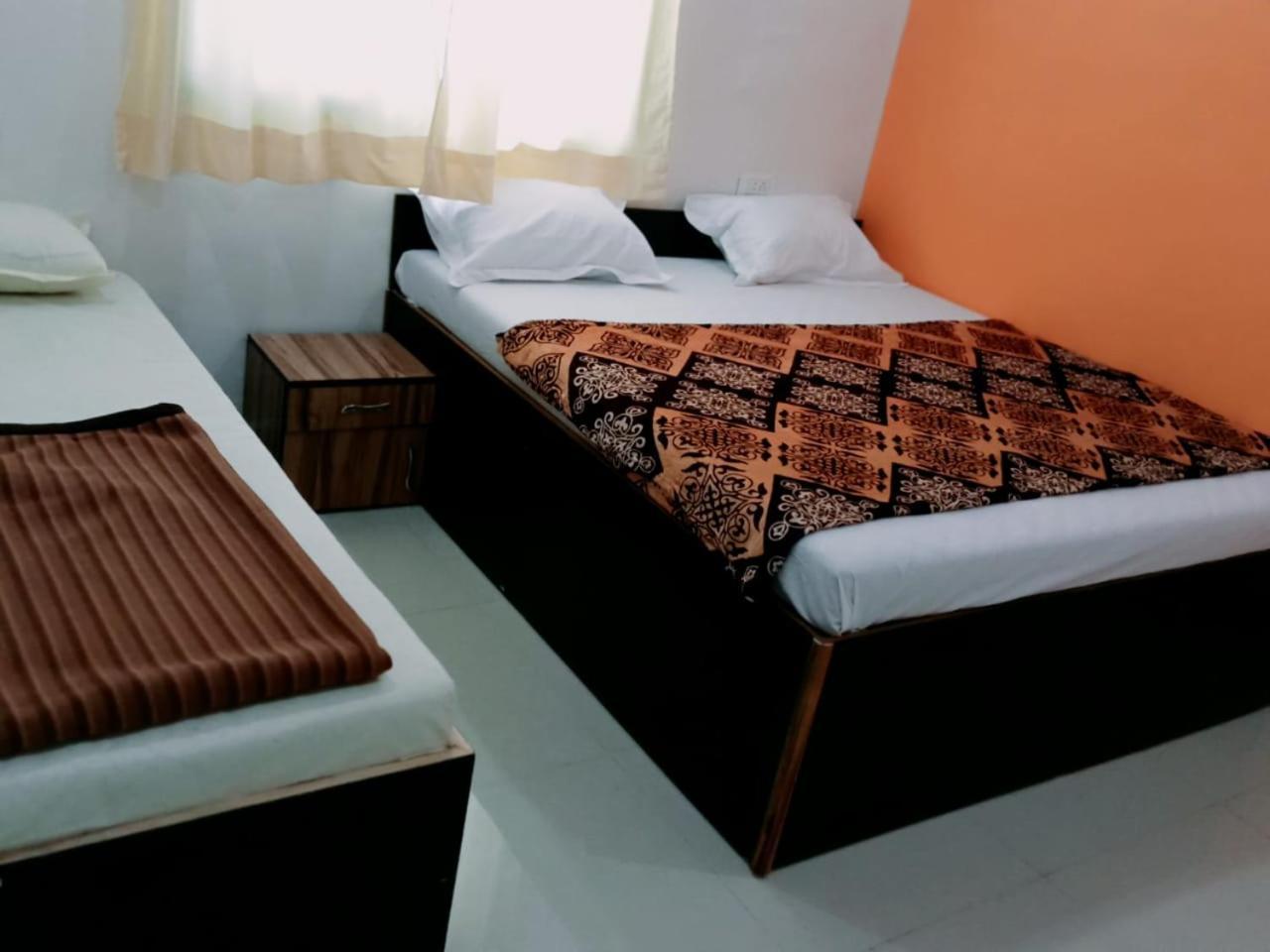 Hotel Sai Santosh Ширди Номер фото